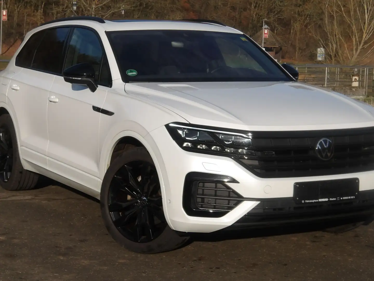Volkswagen Touareg R-Line 4Motion 3.0 TDI mit AHK Weiß - 2