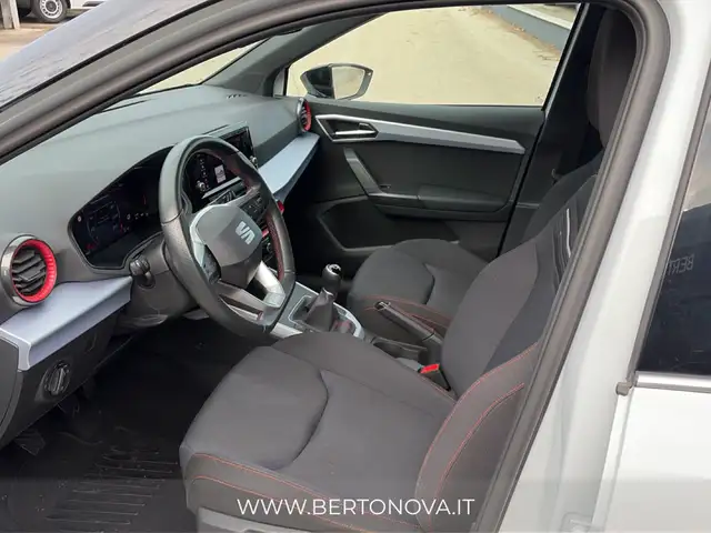 SEAT Arona view 9