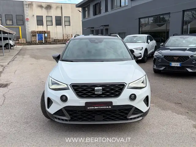 SEAT Arona view 8