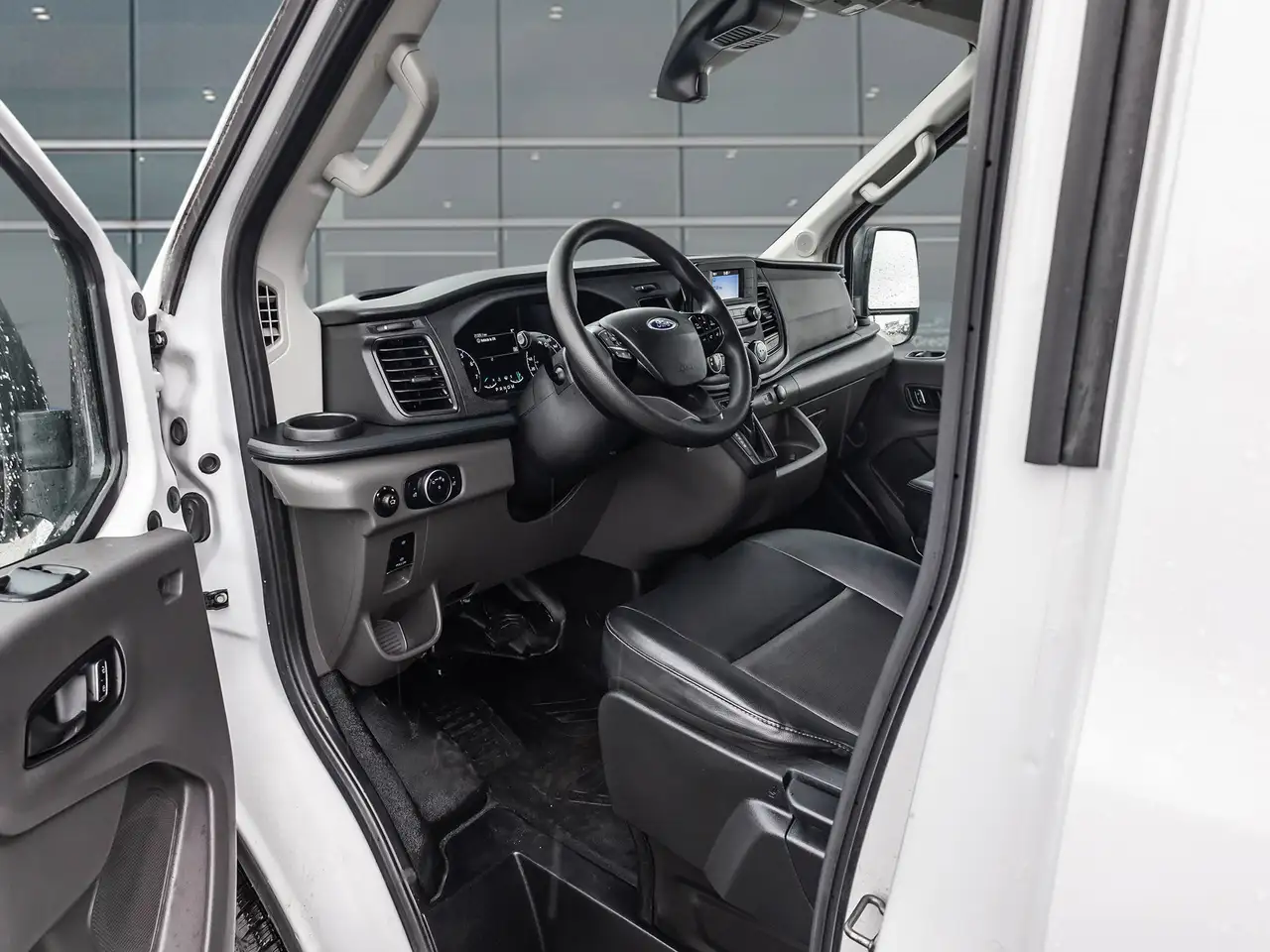 Ford Transit Cargo Van снимка Ford Transit Cargo Van