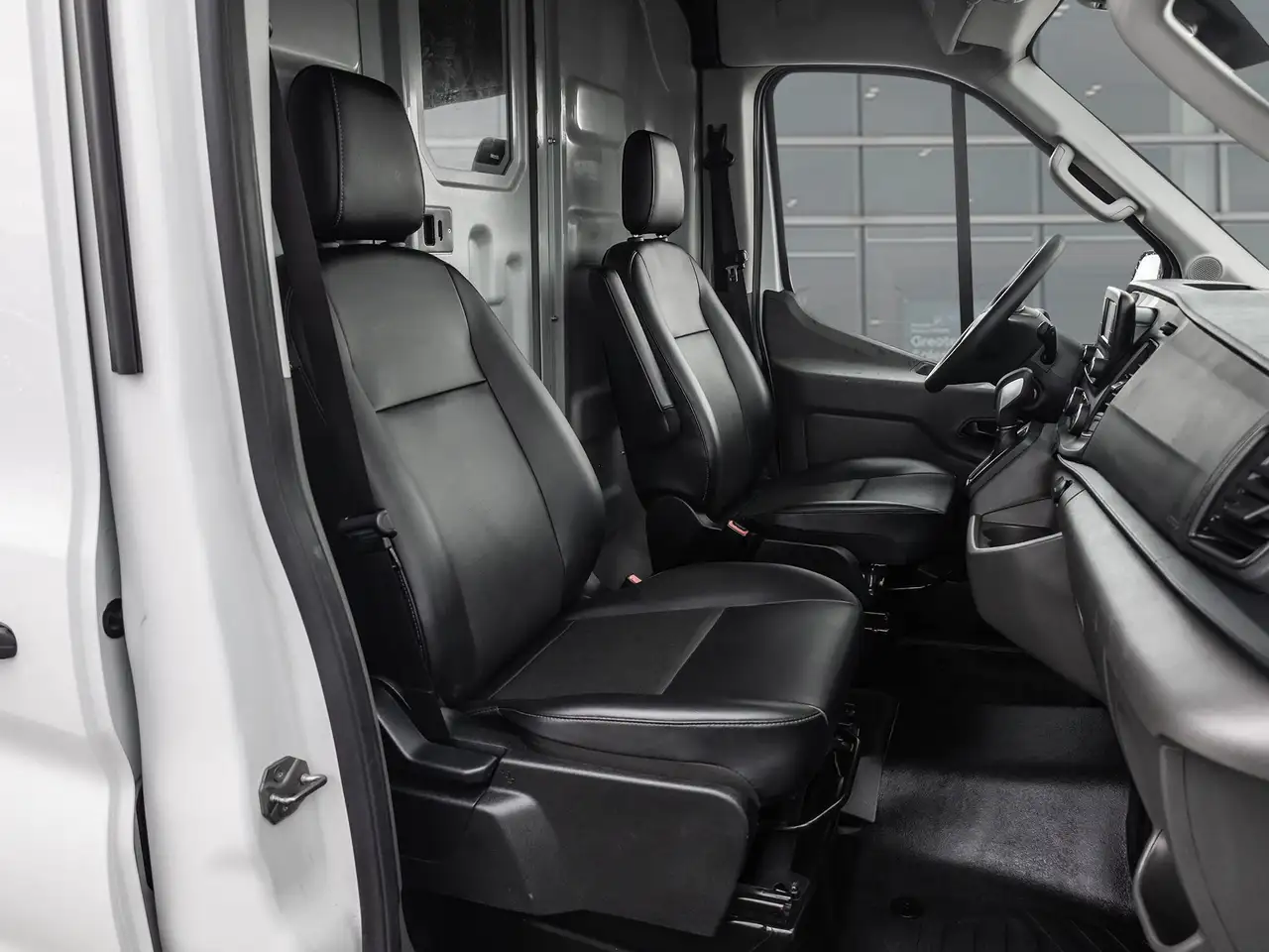 Ford Transit Cargo Van снимка Ford Transit Cargo Van