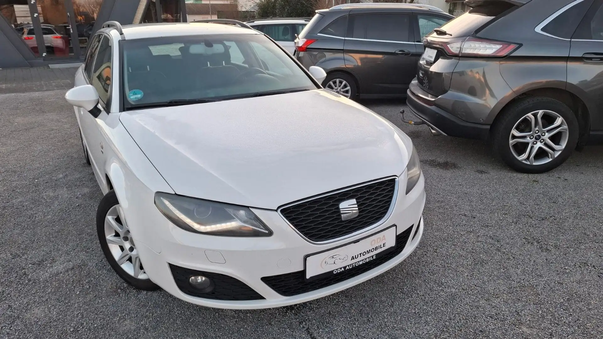 SEAT Exeo ST Reference=XENON=SHZ=TEMPO.=LED=NAVI=PDC Weiß - 1