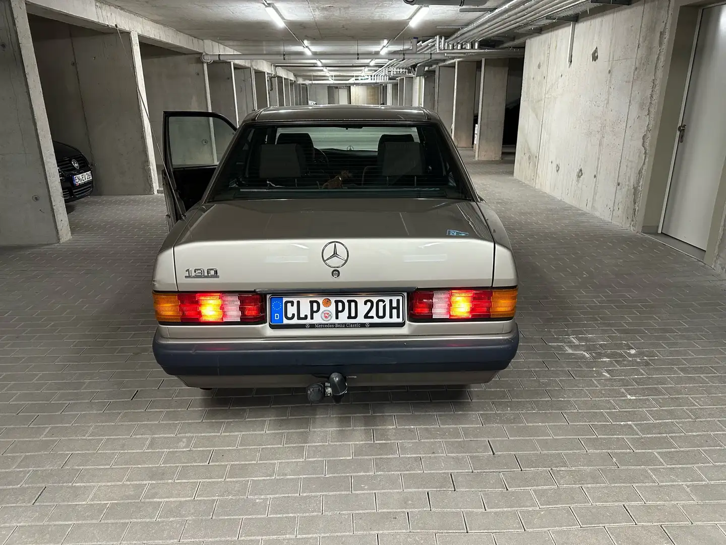 Mercedes-Benz 190 brončana - 2