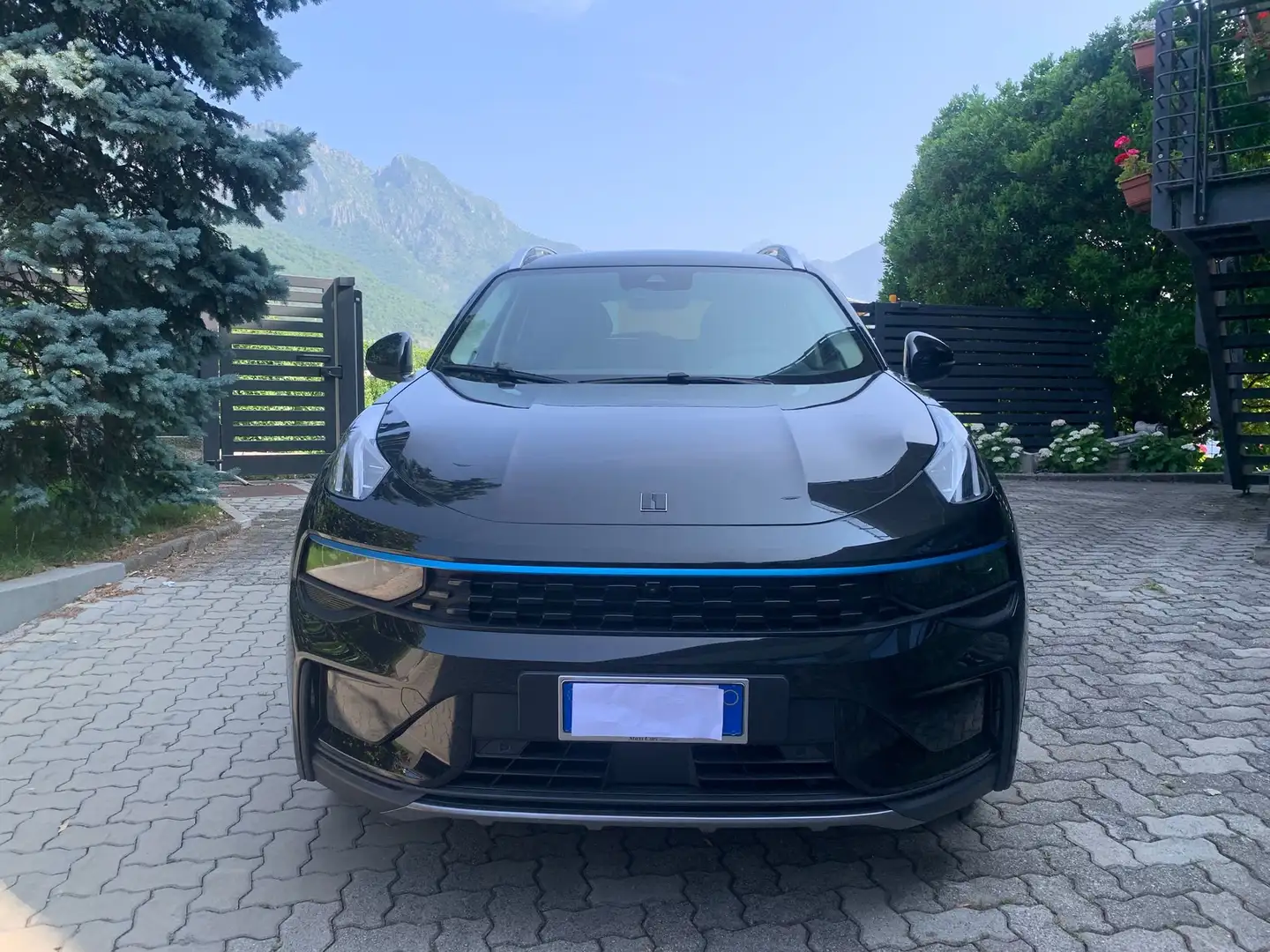 Lynk & Co 01 01 1.5 td phev auto Nero - 1