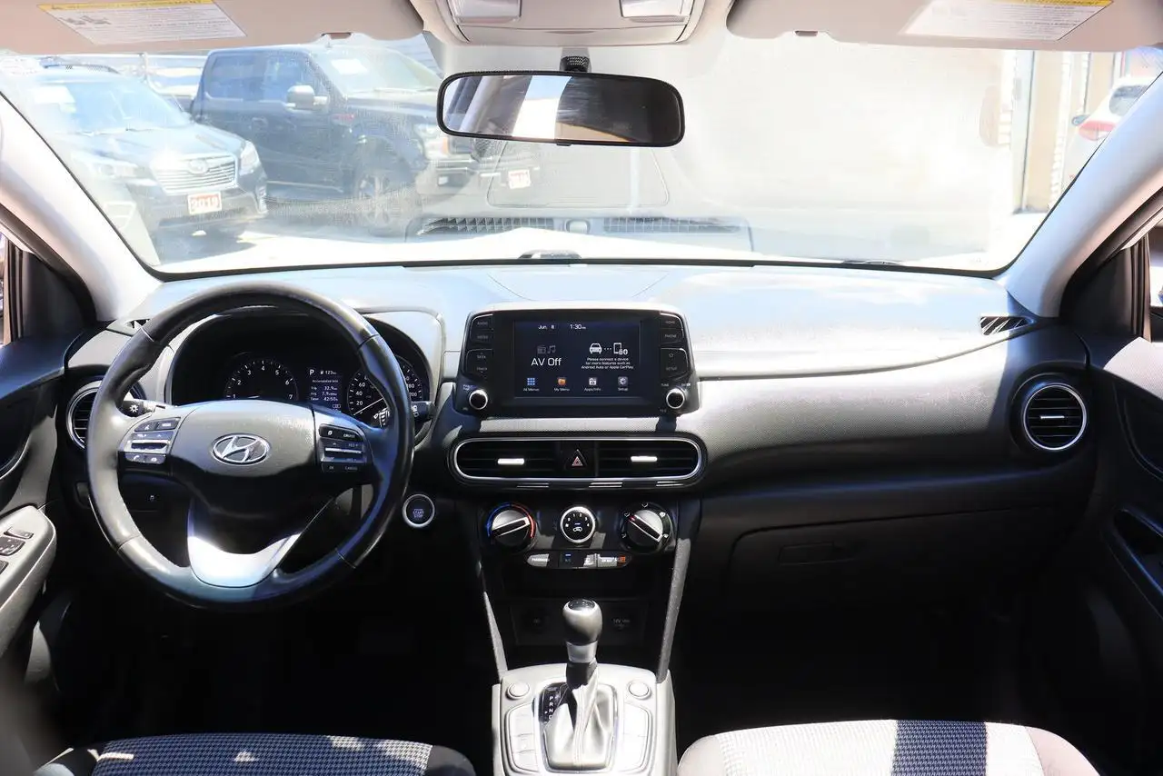 Hyundai KONA снимка Hyundai KONA
