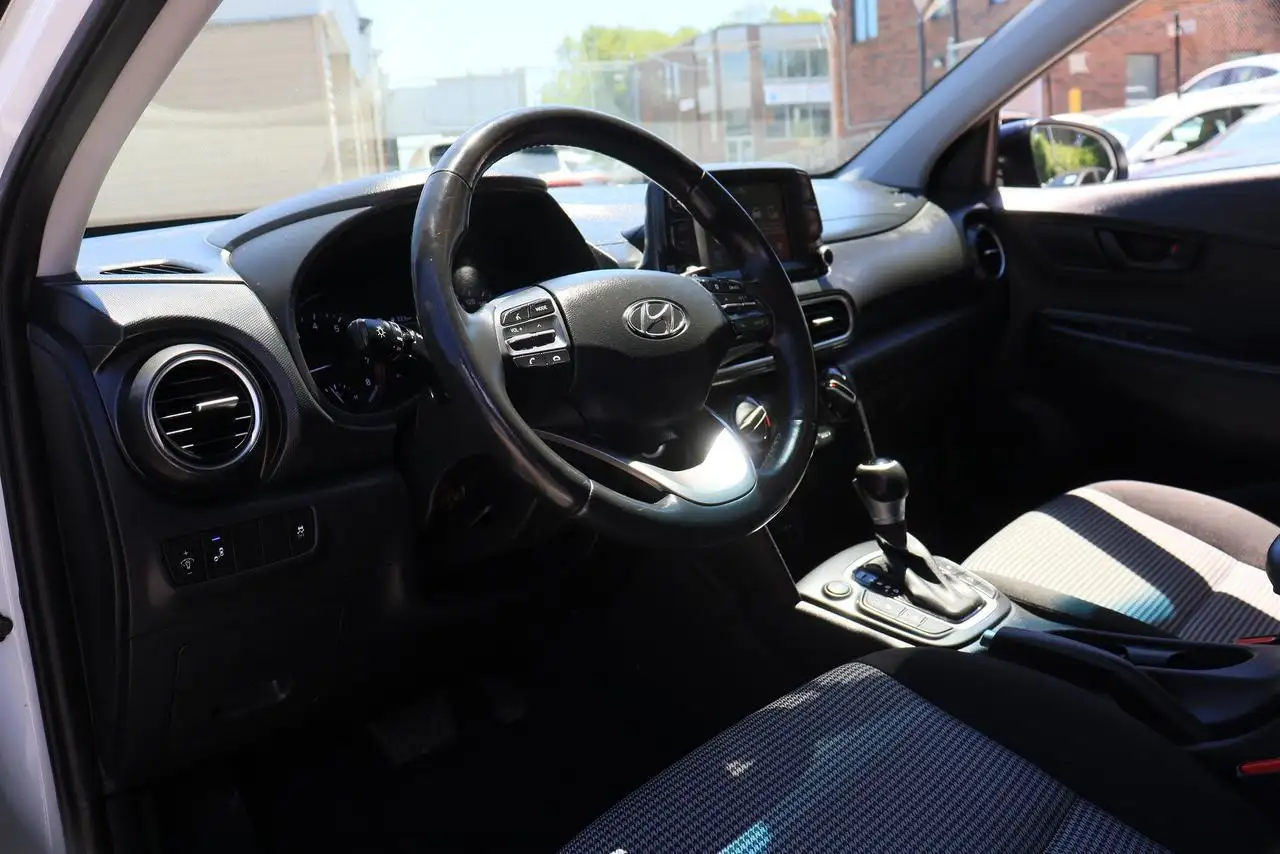 Hyundai KONA снимка Hyundai KONA