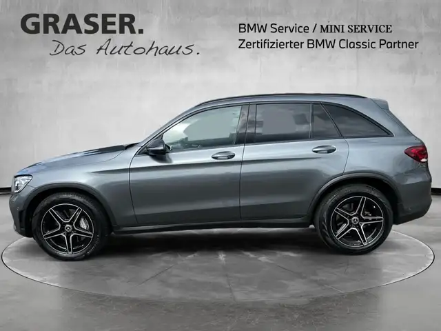 Mercedes-Benz GLC 200 view 2