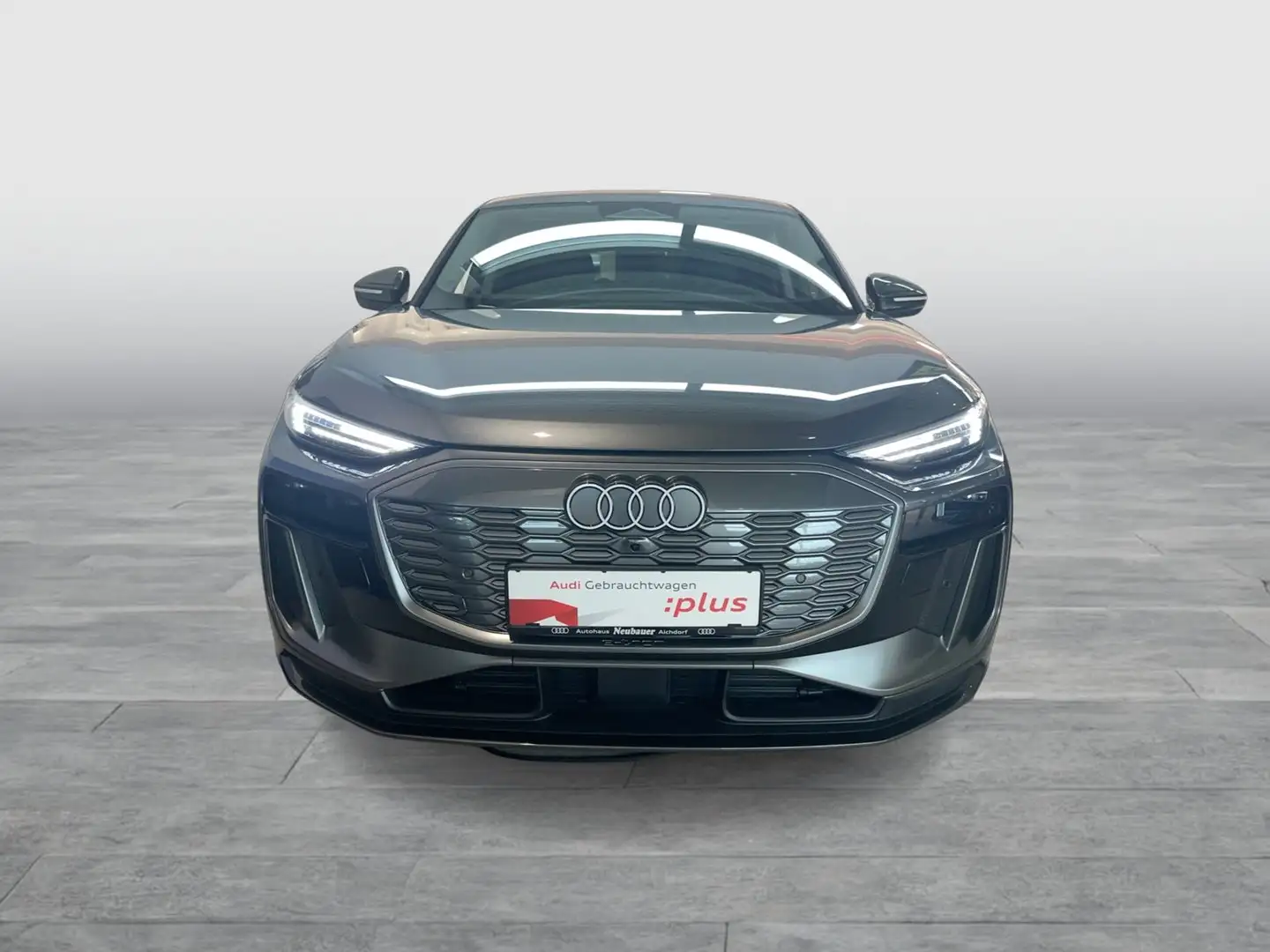 Audi Q6 e-tron e-tron Grau - 2