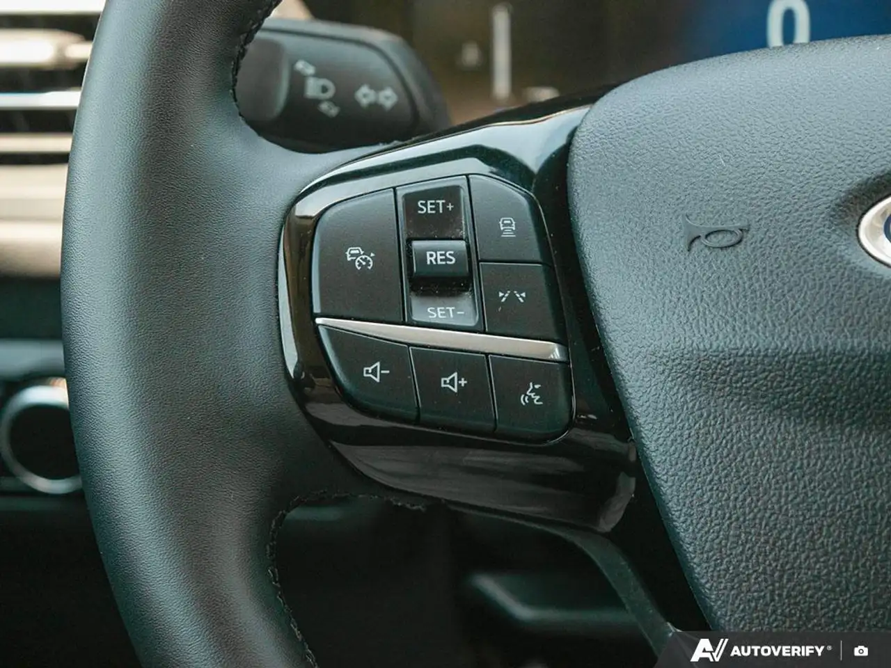 Ford Escape снимка Ford Escape