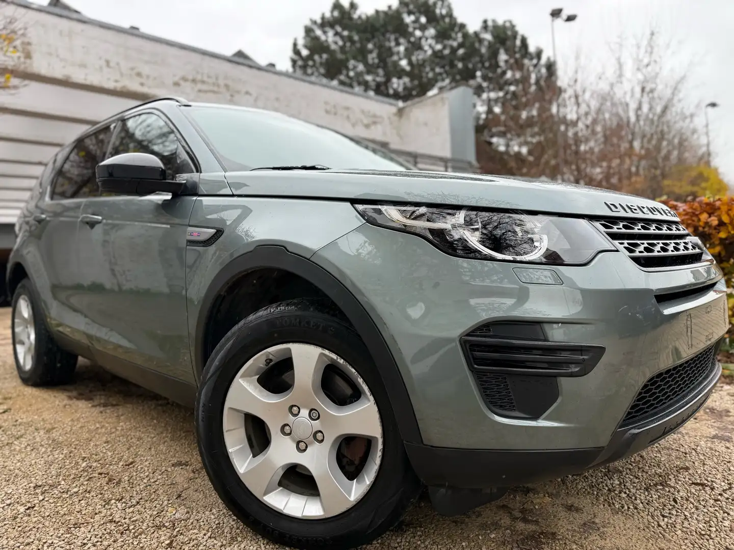 Land Rover Discovery Sport 2.0 TD4 HSE Luxury Gris - 1