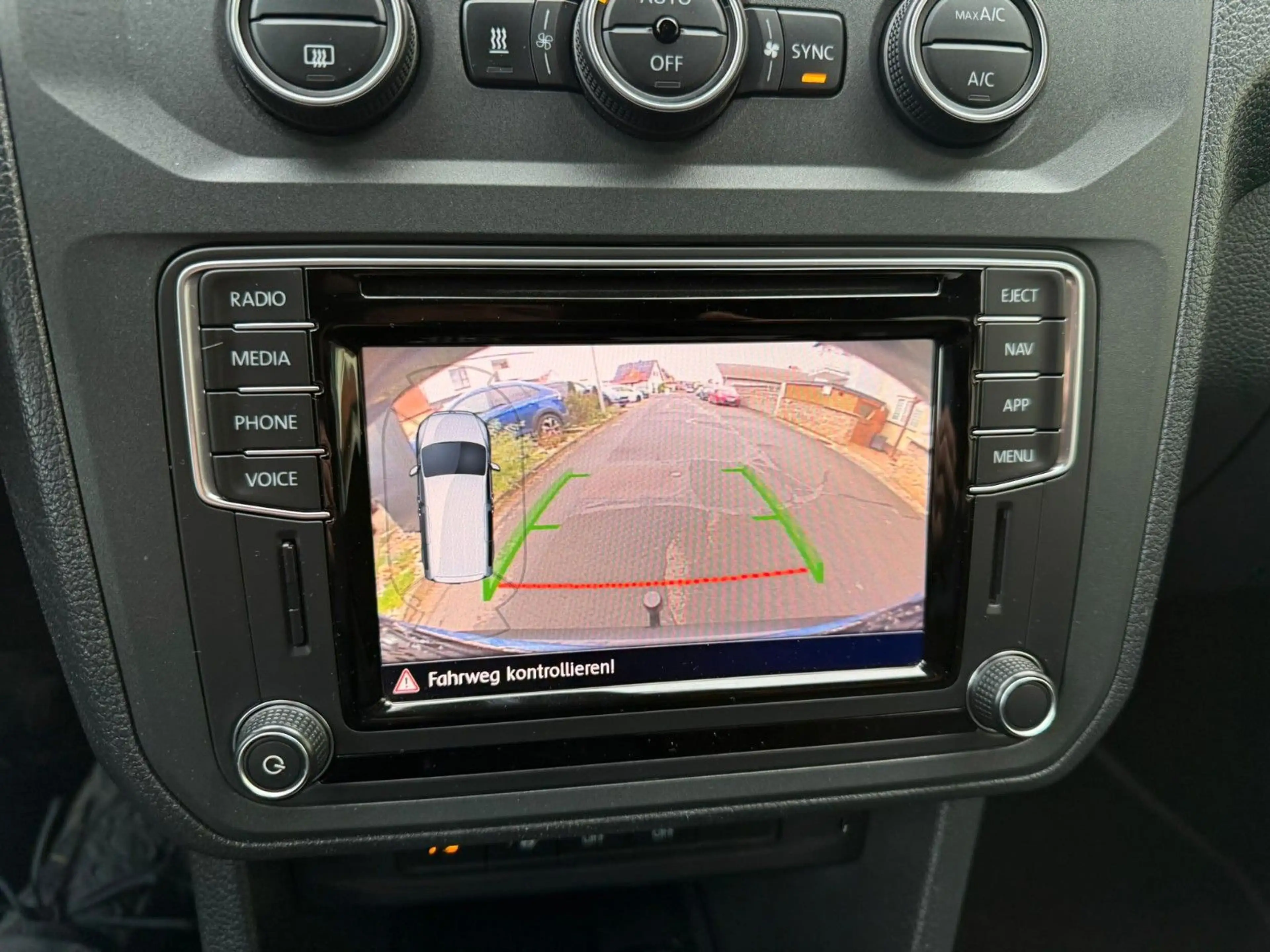 Volkswagen Caddy PKW 2.0 TDI Comfortline BMT Standheizung — photo 12
