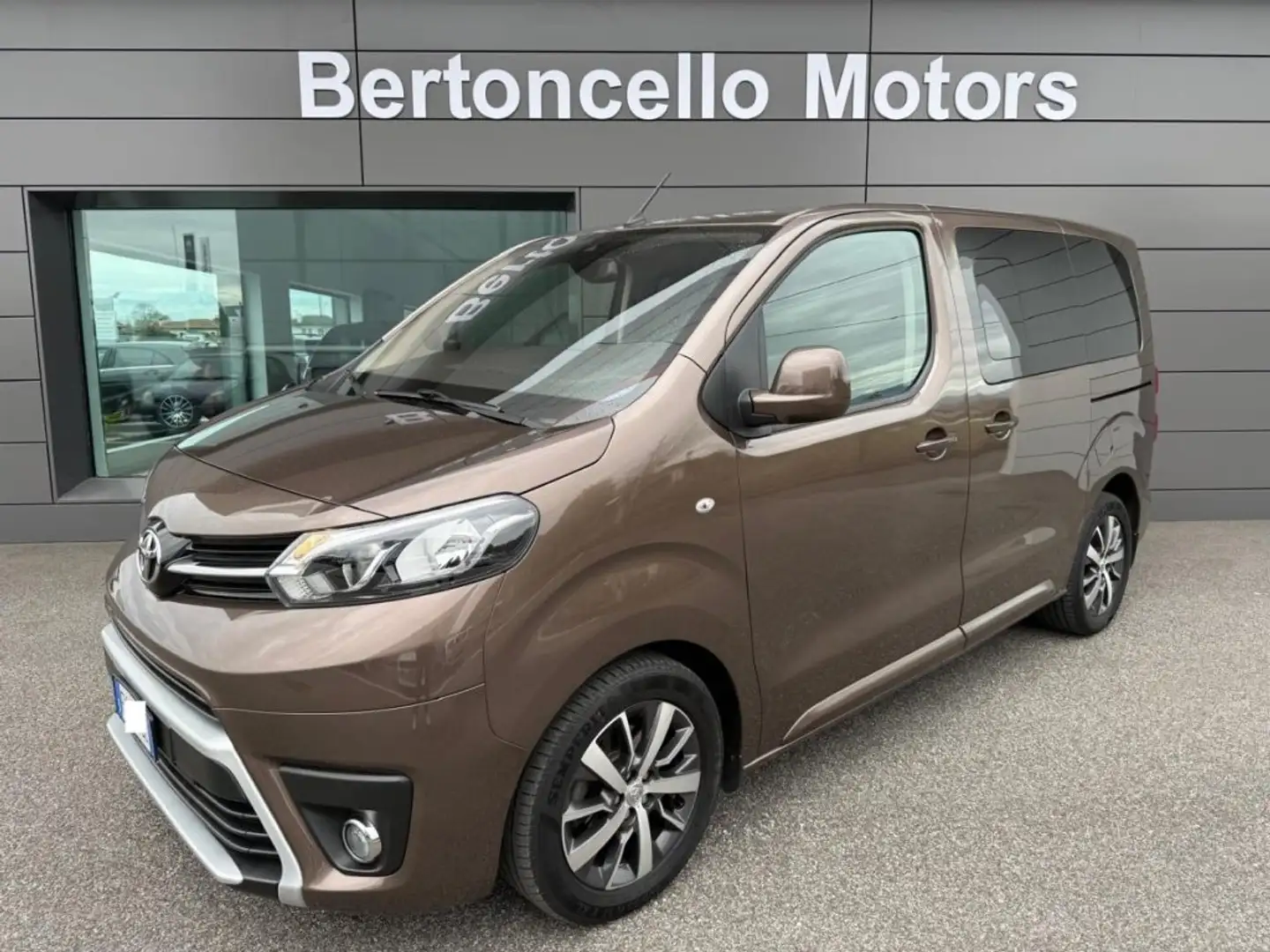 Toyota Proace 1.5D 120cv 8 POSTI L0 Executive VERSO NAV-CARPLAY Brun - 1