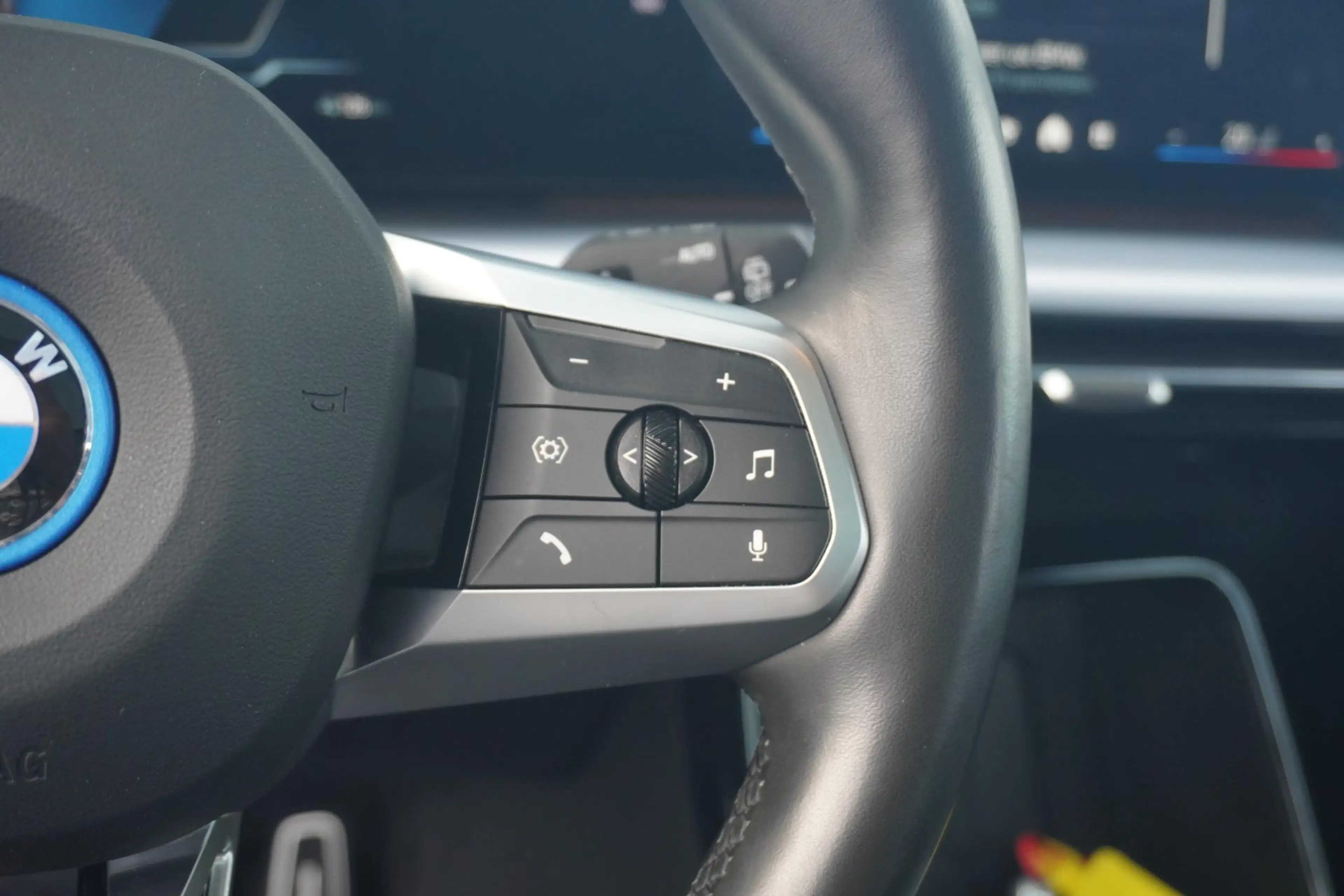 BMW iX1 xDrive30 M Sport Pro | Trekhaak | Schuif-kanteldak — photo 13