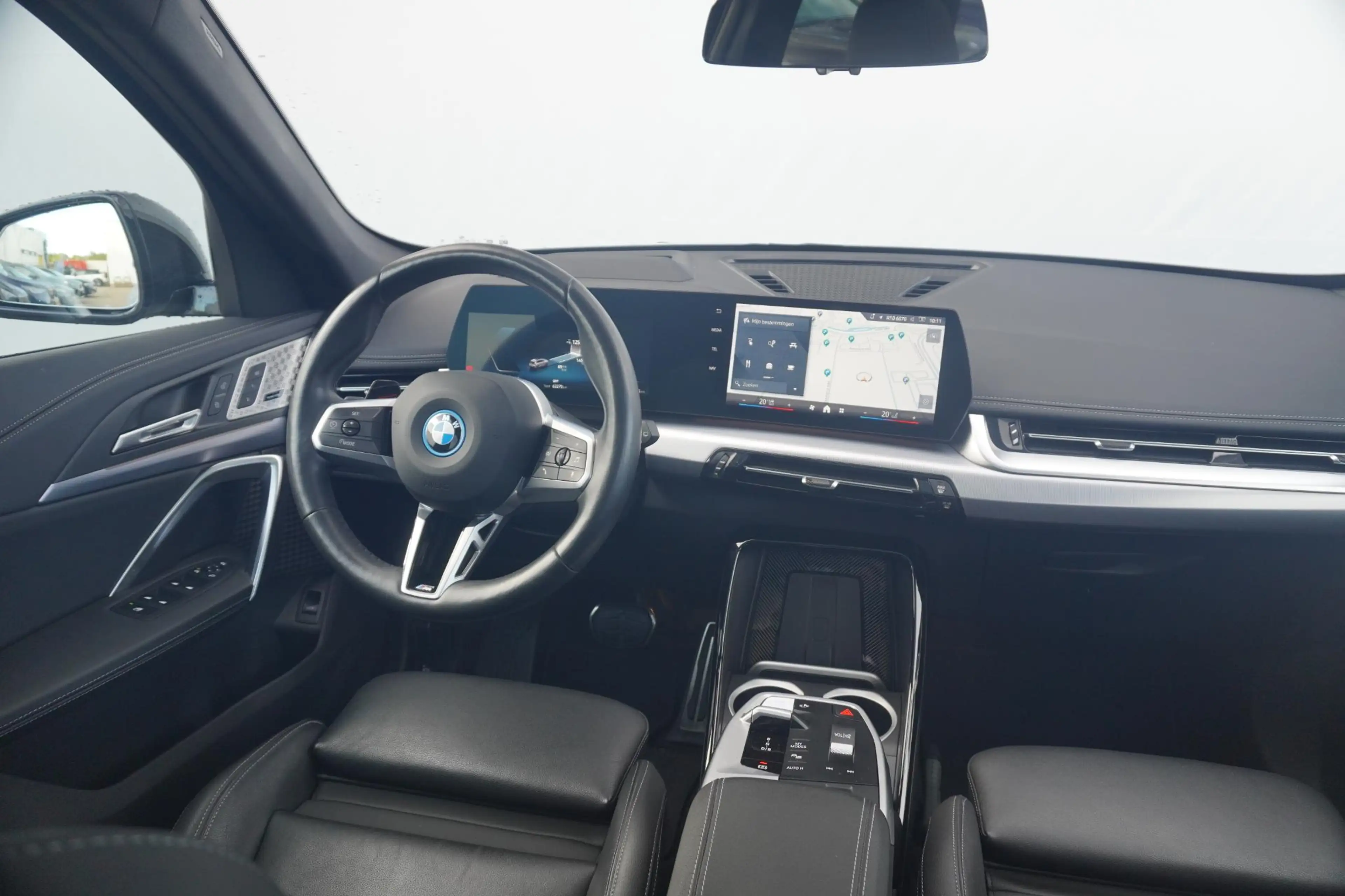 BMW iX1 xDrive30 M Sport Pro | Trekhaak | Schuif-kanteldak — photo 8