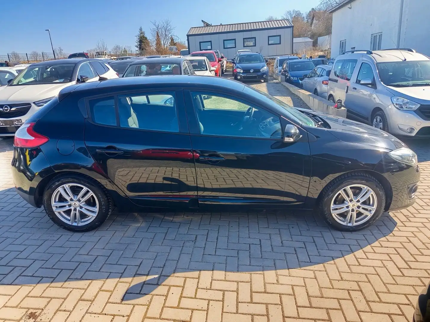 Renault Megane III Lim. 5-trg. Paris Schwarz - 2