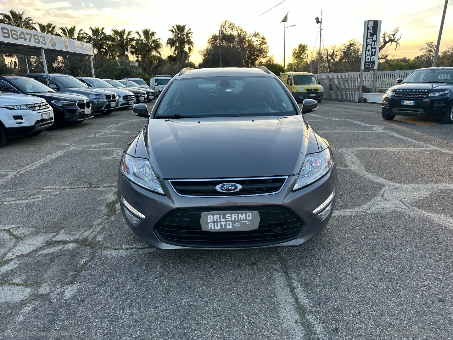 Ford Mondeo 2.0 TDCi SW Nav Edit. Gris - 2