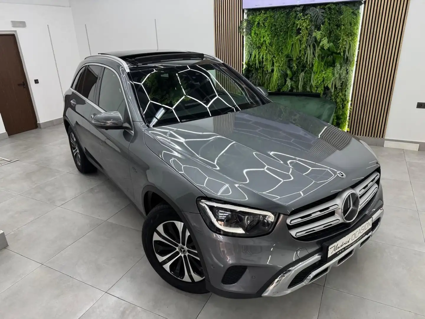 Mercedes-Benz GLC 300 Coupé 300e 4Matic Gris - 2
