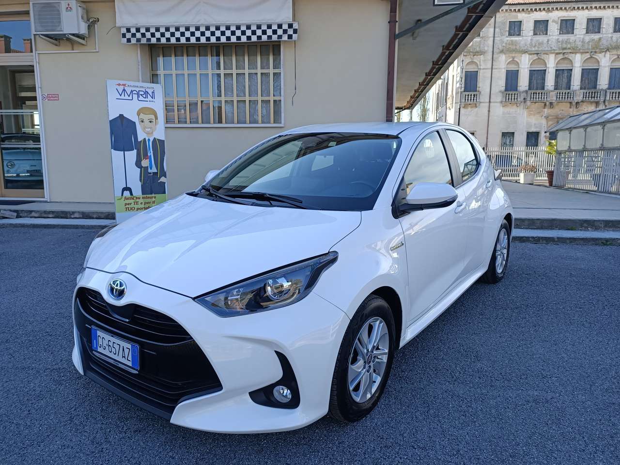 Toyota Yaris 1.5 Hybrid Active AUTOMATICA