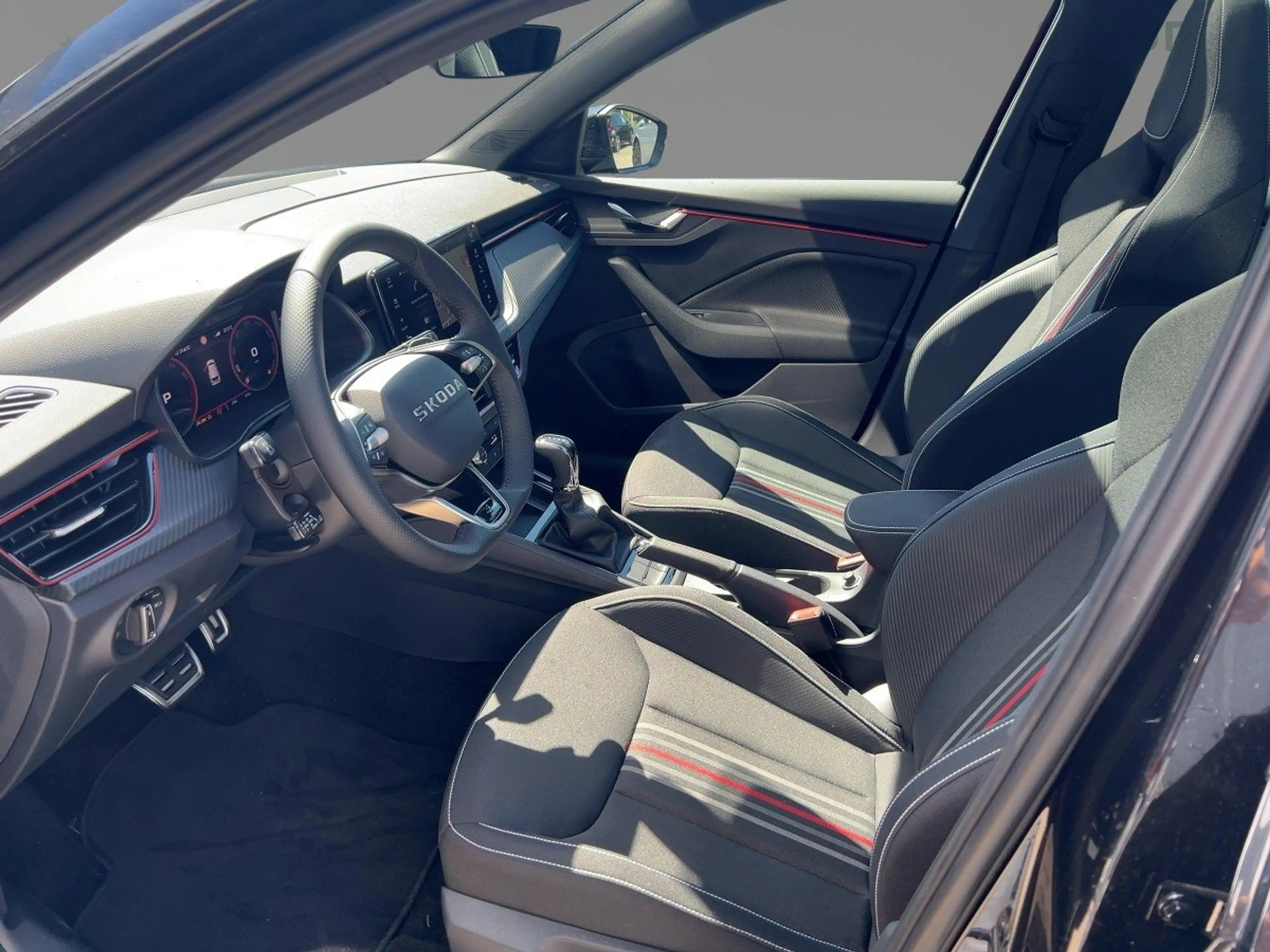Skoda Kamiq 1.0 TSI Monte Carlo 2xKlima ACC DynLicht — photo 9