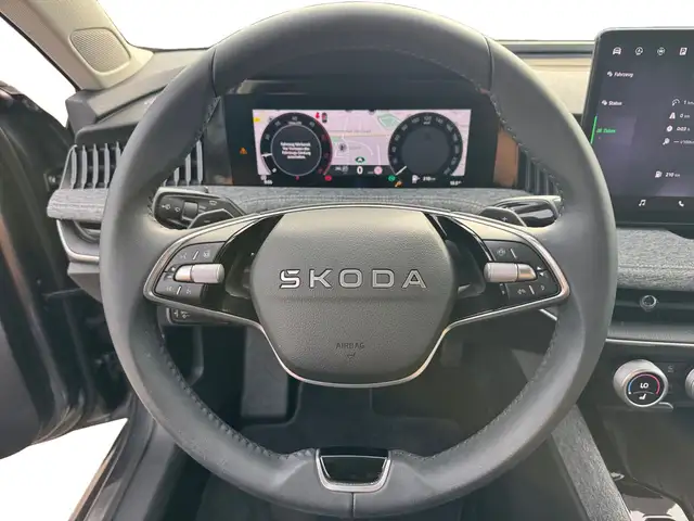 Skoda Superb view 13