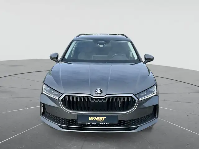 Skoda Superb view 2