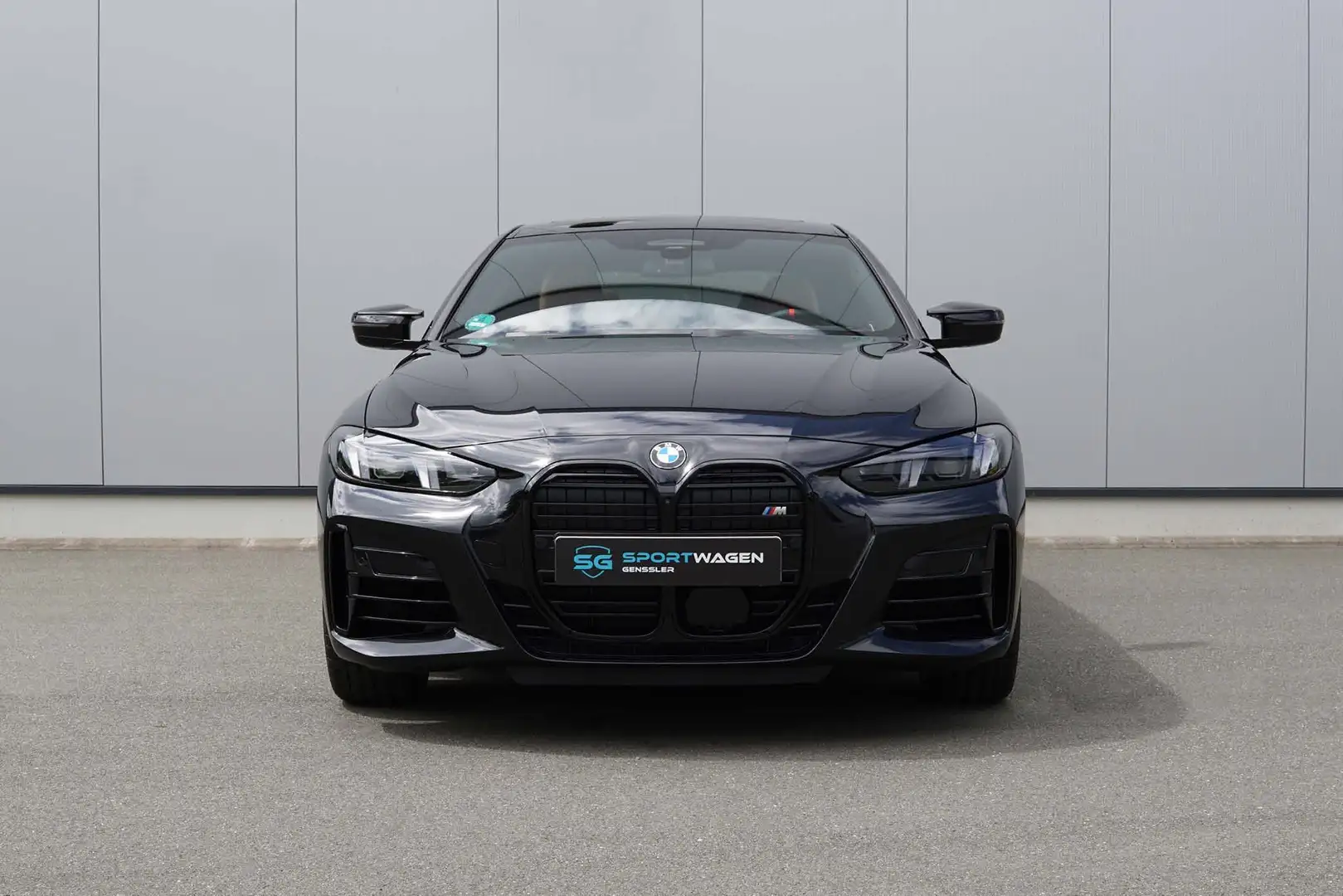 BMW M4 40i xDrive Coupé Schwarz - 2