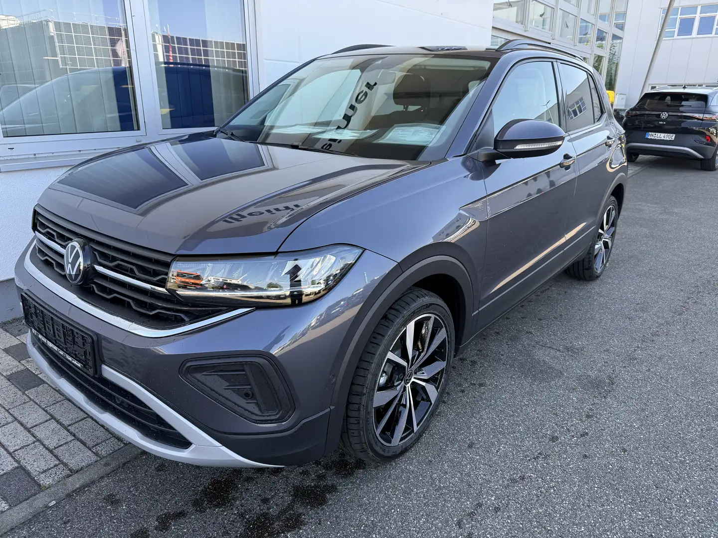 Volkswagen T-Cross 1.0 TSI 70 kW Life/LED/PDC/Keyless/Kamera/Klimatr. Grau - 2