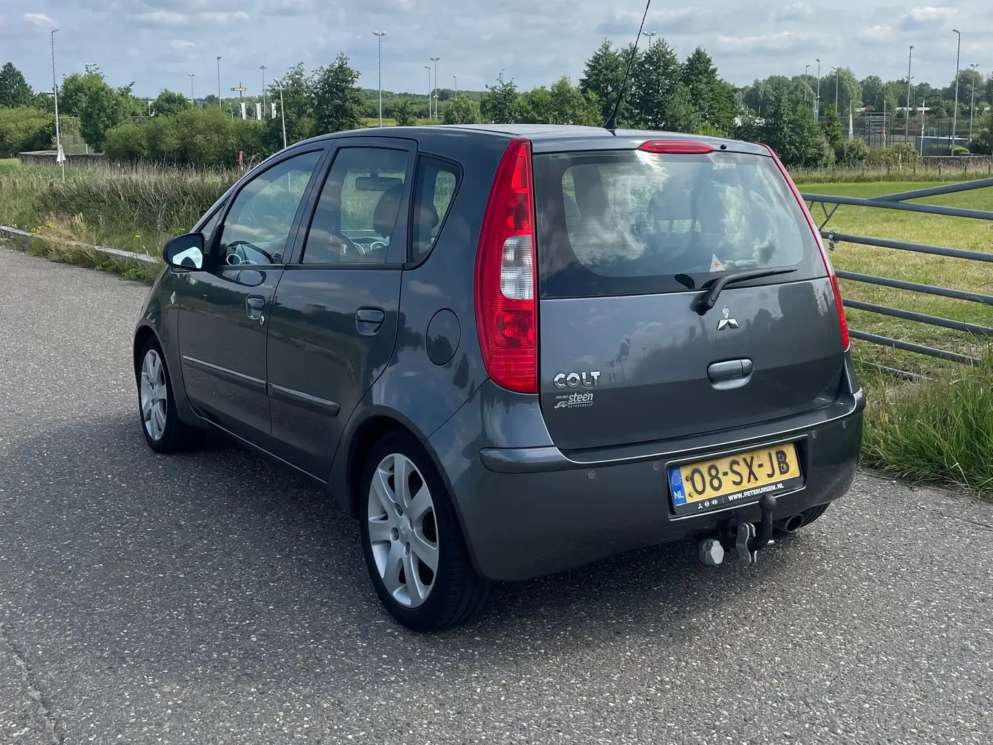 Mitsubishi Colt Colt 1.5 Instyle Šedá - 2