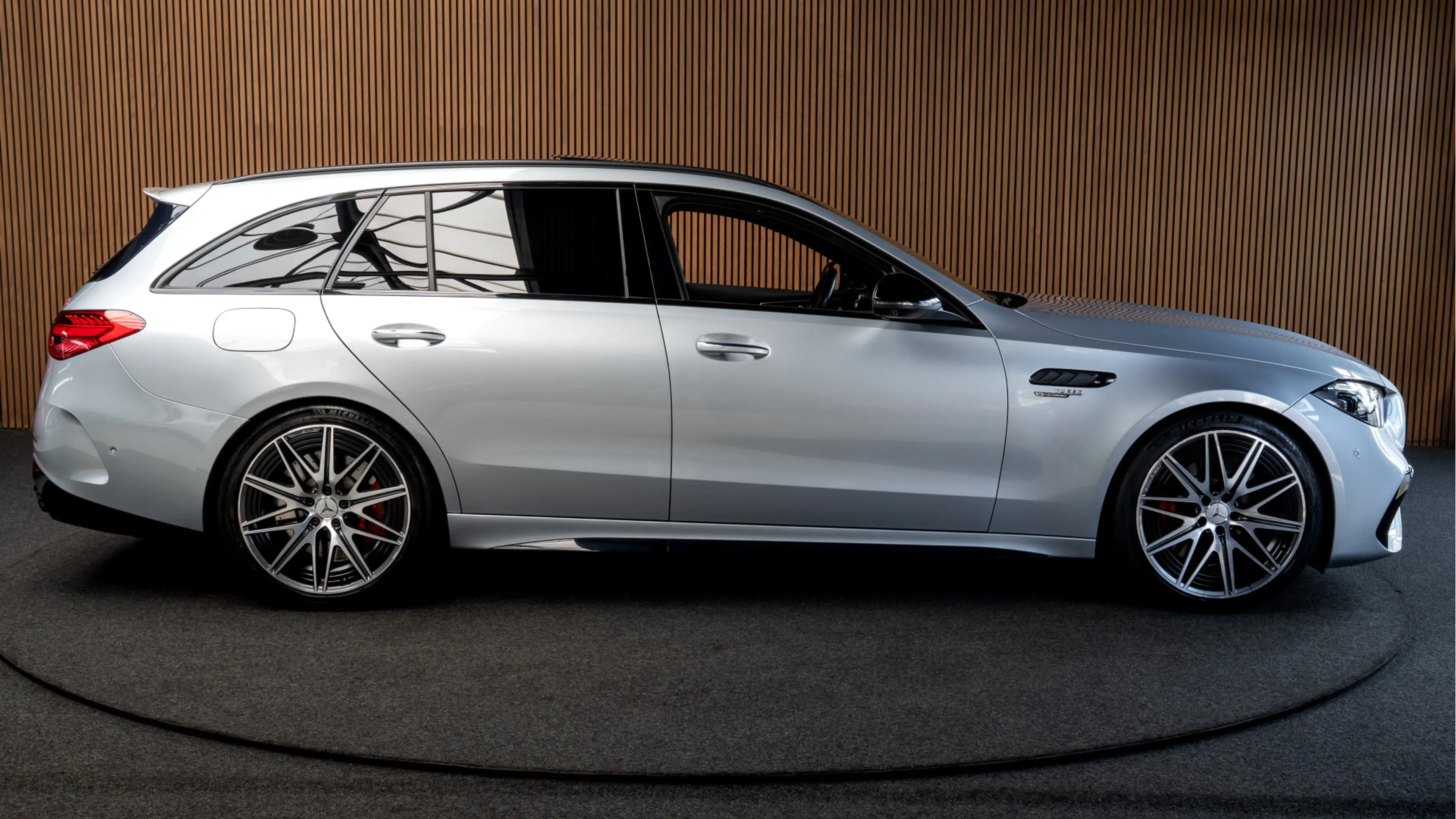Mercedes-Benz C 63 AMG Estate SE Performance Pano HUD Schaalstoelen Burme — photo 7