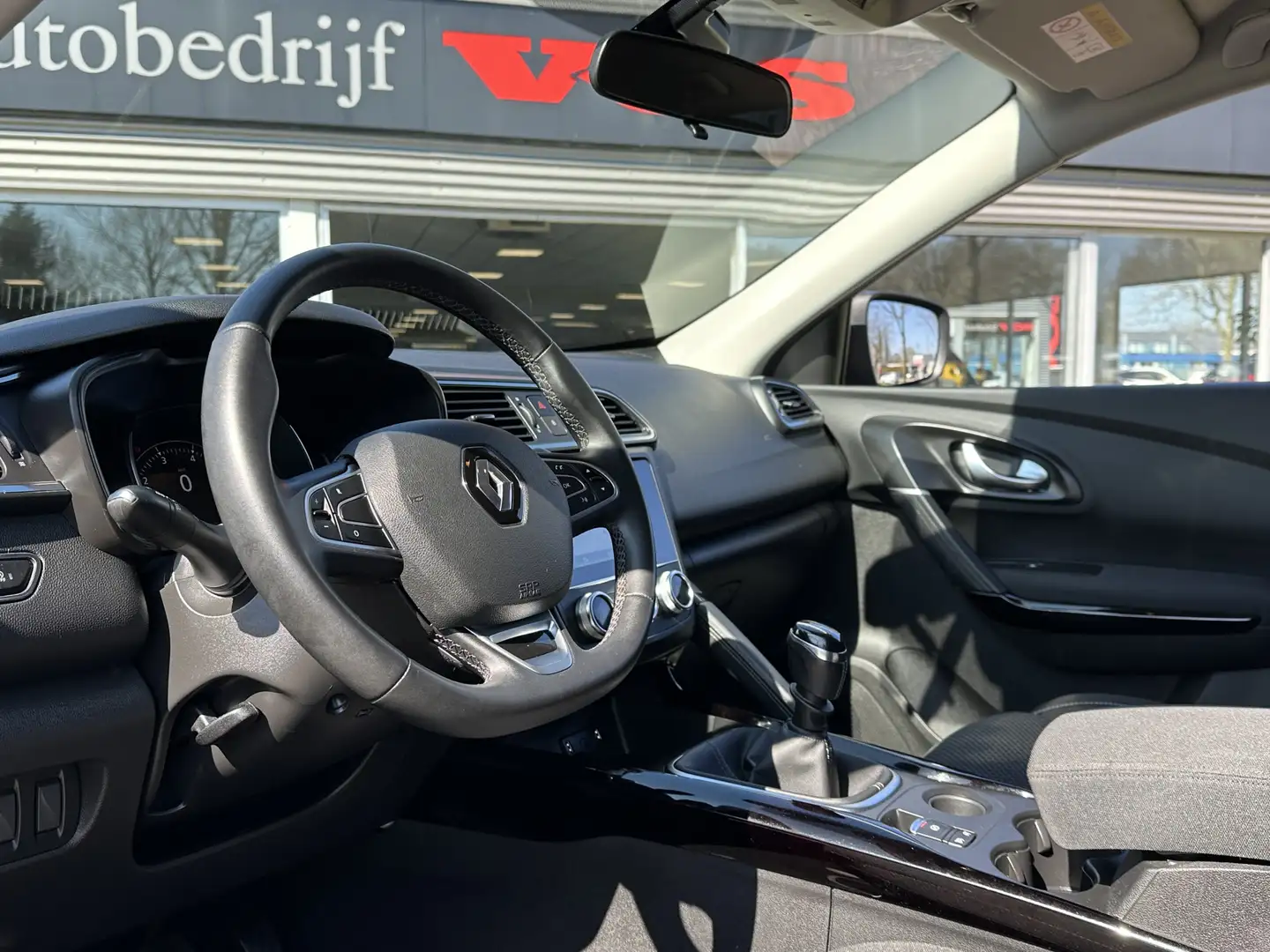 Renault Kadjar 1.3 TCe Life | Navi | Trekhaak | Cruise | Telefoon Zwart - 2