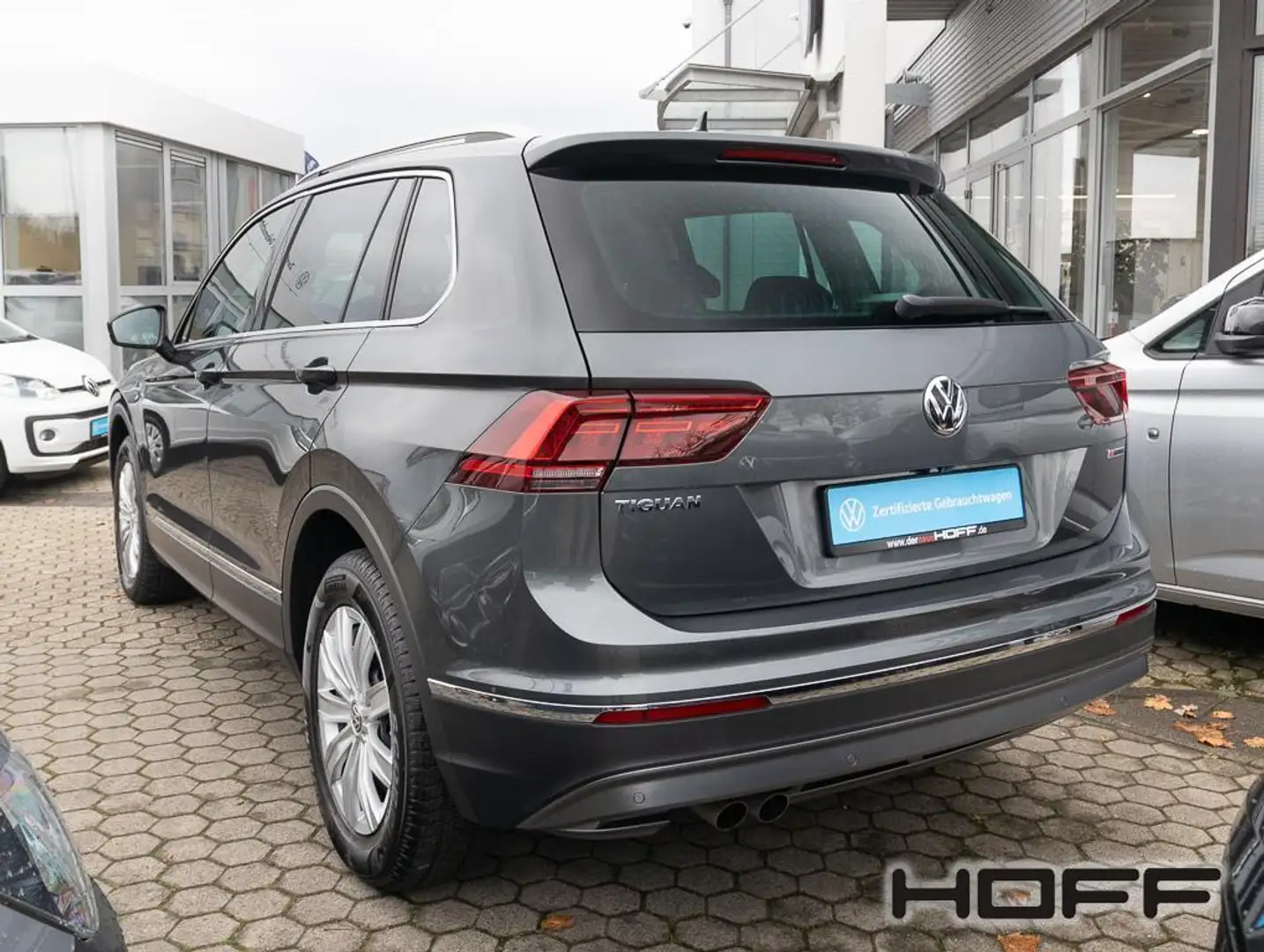 Volkswagen Tiguan 2.0 TSI 4Motion DSG Highline PANO LED NAVI AREA VI Gris - 2