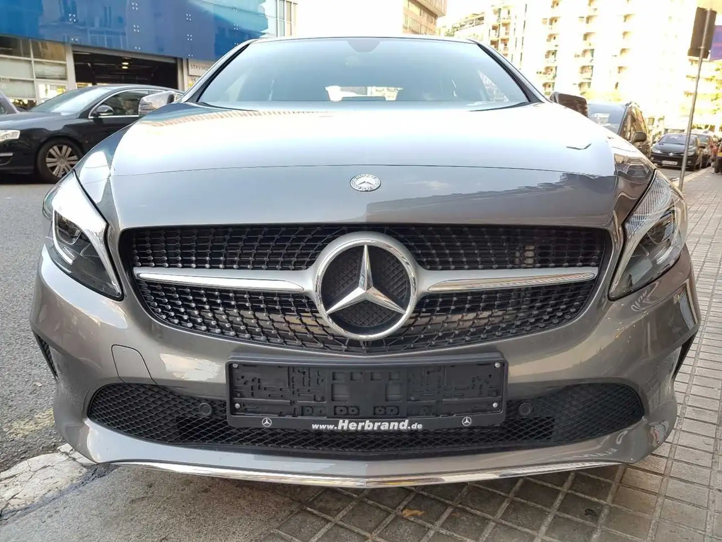 Mercedes-Benz A 180 220d 7G-DCT Gris - 2