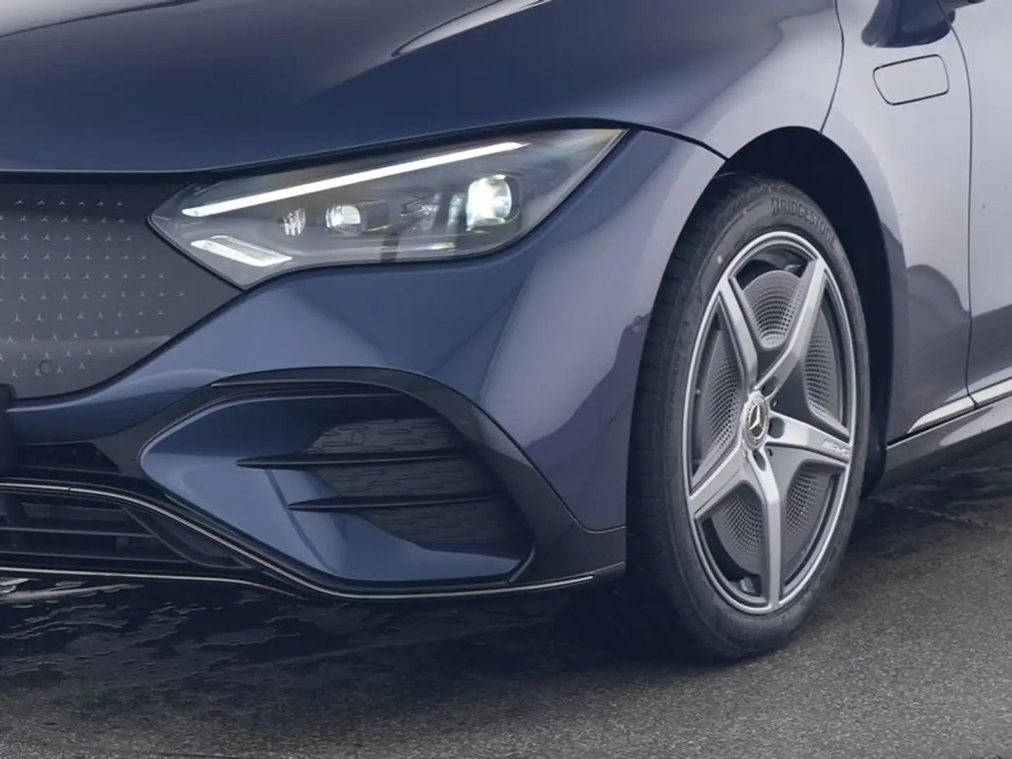 Mercedes-Benz EQE 350 + EDITION AMG-Line+AIRMATIC+DISTRONIC+HUP Blauw - 2