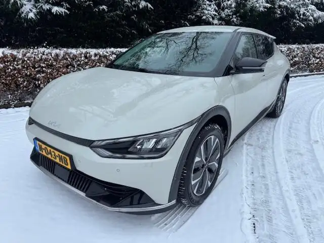 Kia EV6 PLUS 77.4KWH SOH 97,7% TREKHAAK/ LEER ACARPLAY/LED