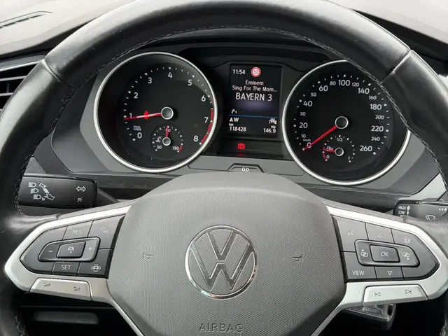 Volkswagen Tiguan view 9