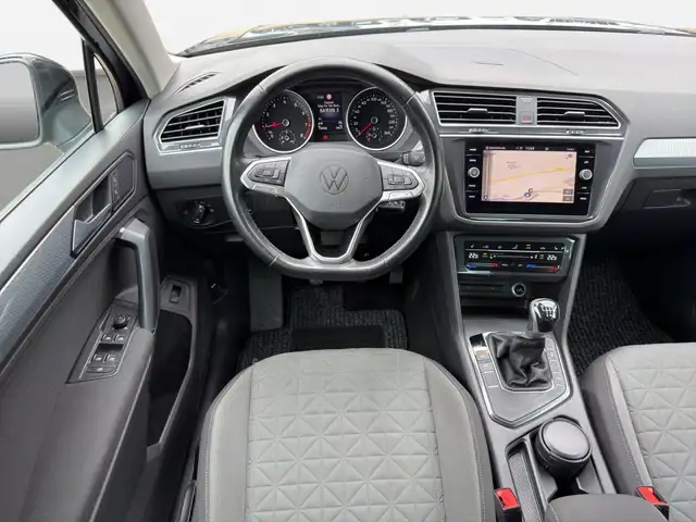 Volkswagen Tiguan view 8