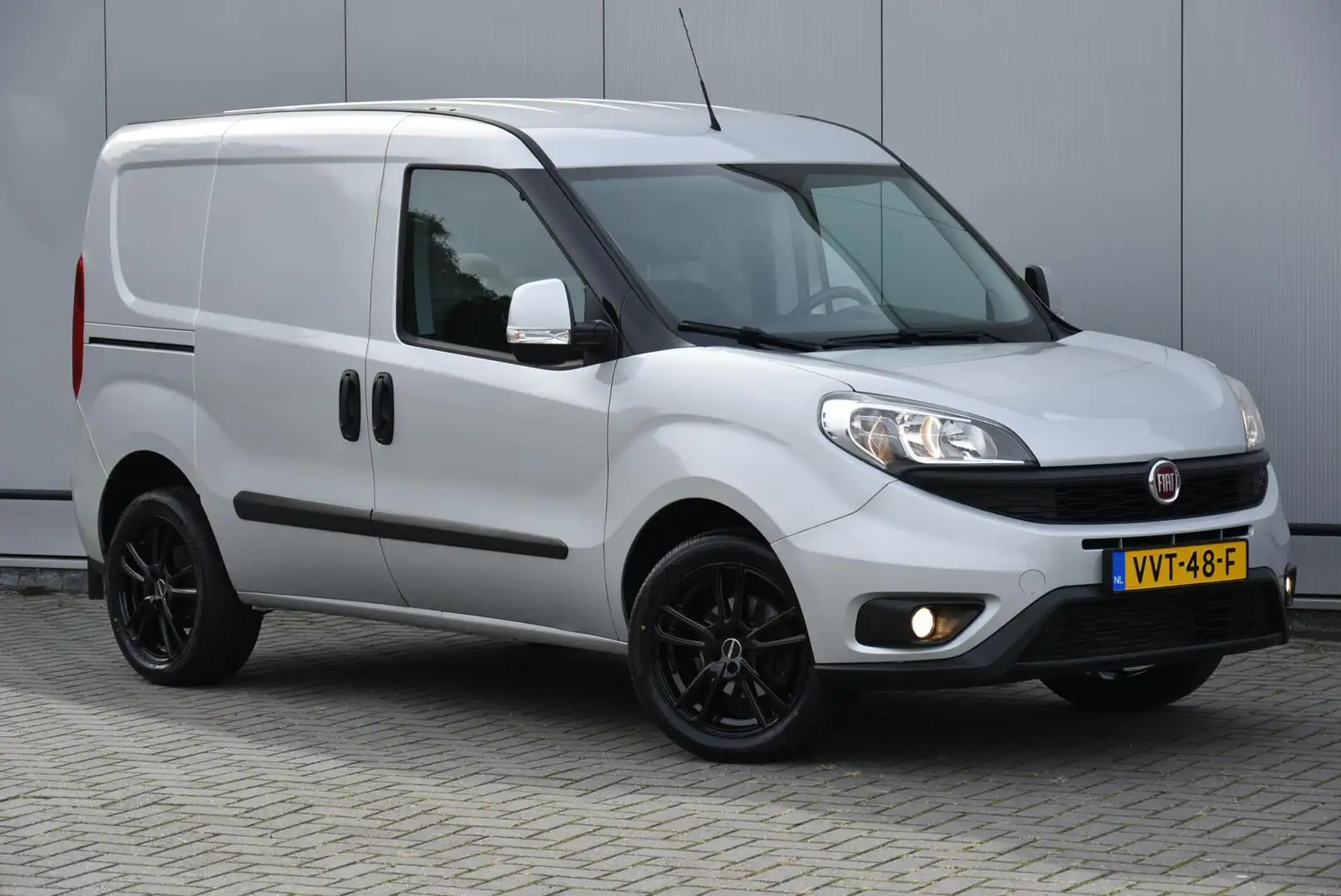 Fiat Doblo 1.3 MJ Airco Navi PDC Cruise Marge BTW/BPM Vrij!! Gris - 1