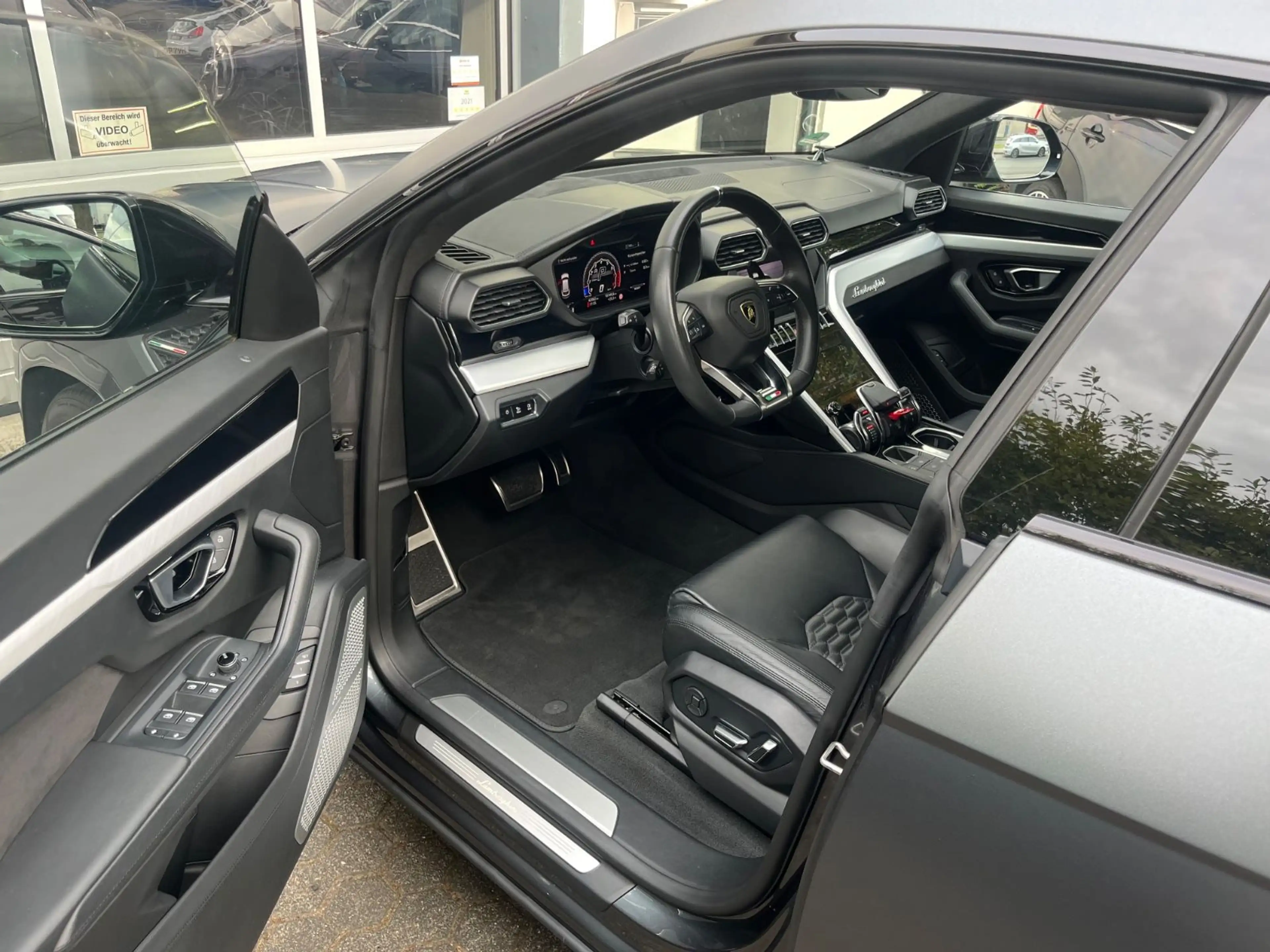 Lamborghini Urus 4.0 V8 Aut. Leder HuD,B&O,360°, Grau Matt — photo 13