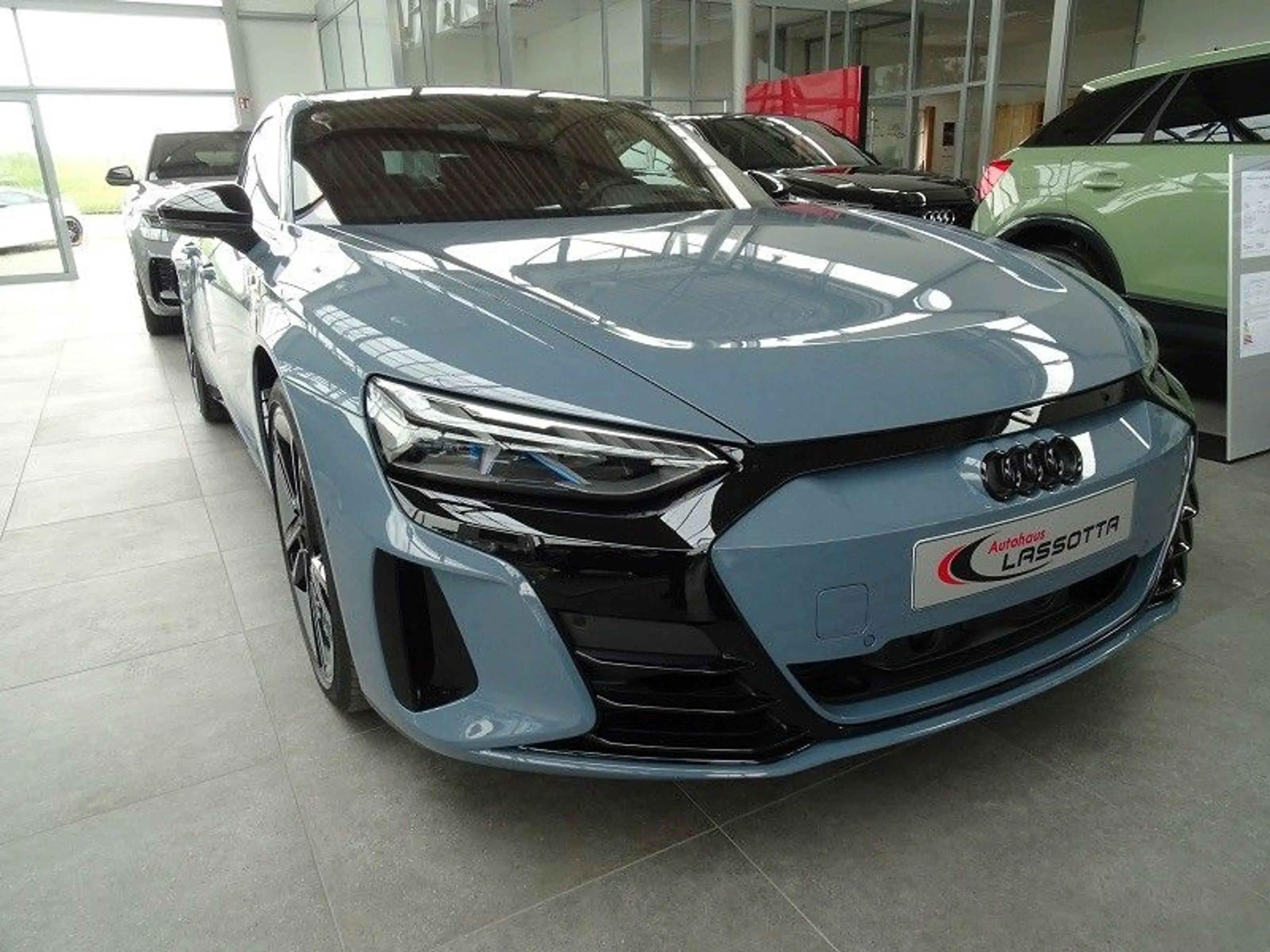 Audi e-tron GT 350 quattro / Audi exclusive — photo 5