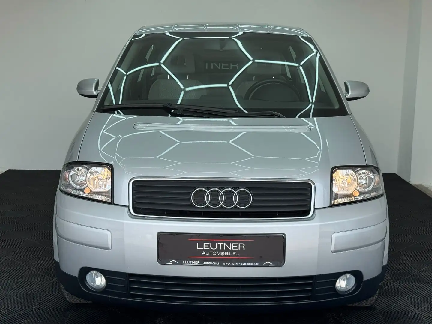 Audi A2 1.4 2.Hand - Audi Service*Top-Zustand ! Silber - 2