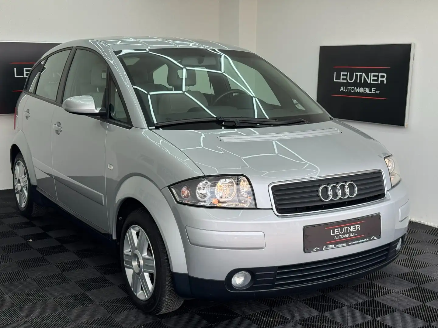 Audi A2 1.4 2.Hand - Audi Service*Top-Zustand ! Silber - 1
