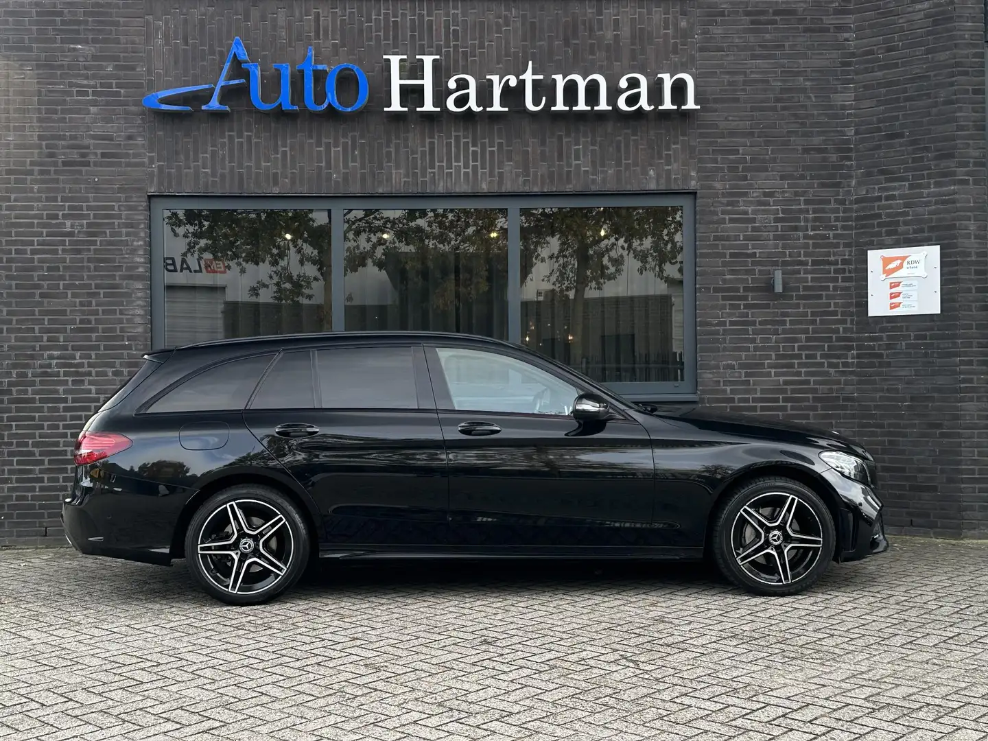 Mercedes-Benz C 220 Estate d 4MATIC AMG Premium SFEERVERLICHTING|TREKH Noir - 2