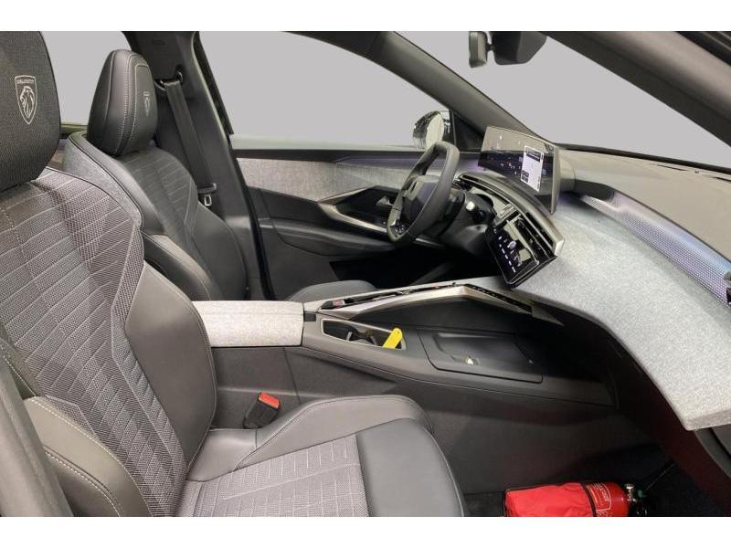 Peugeot 5008 GT - HYBRID - 7 PLACES — photo 8