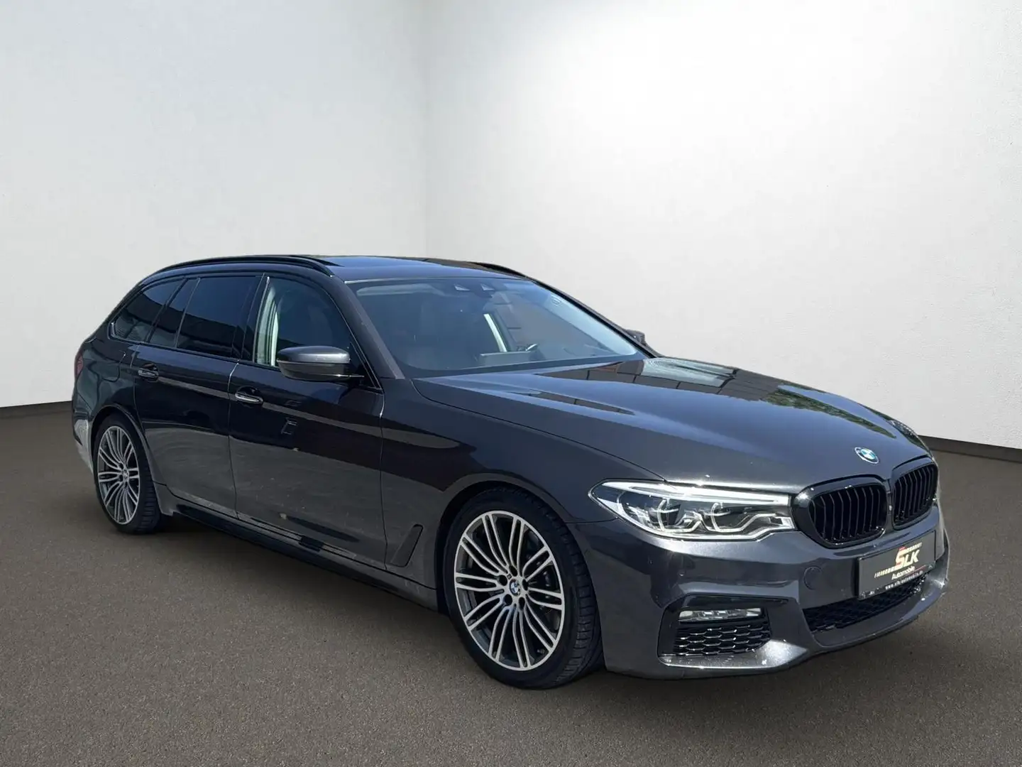 BMW 530 d Tour. xDrive SportLine Pano LED Massage 360 Gris - 2