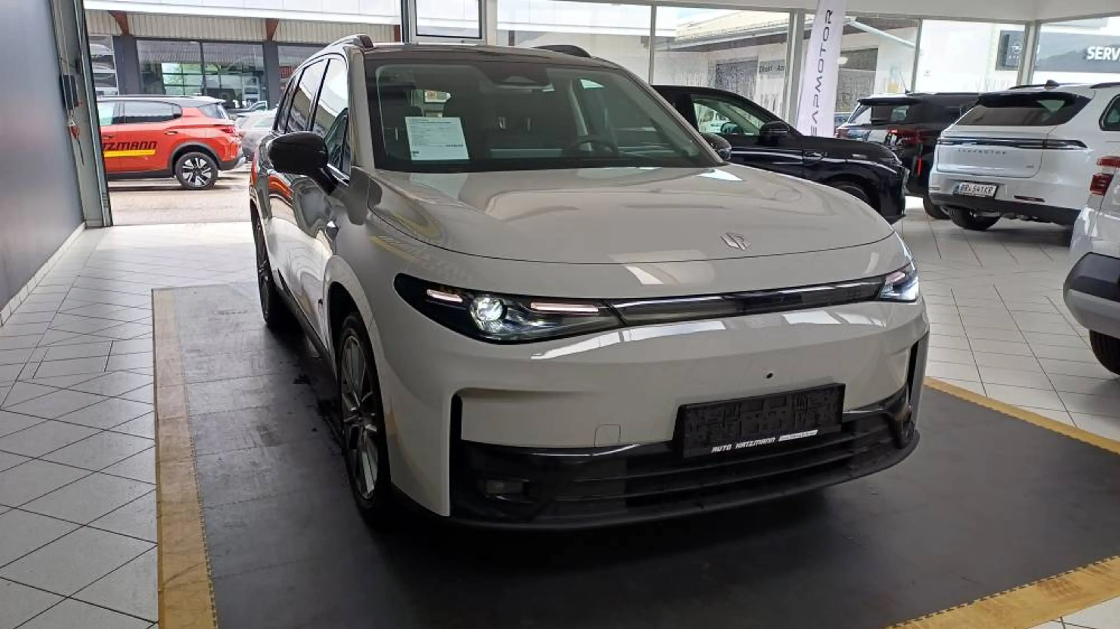 Leapmotor C10 Design ProMax AWD 81,9 kWh 600PS — photo 4