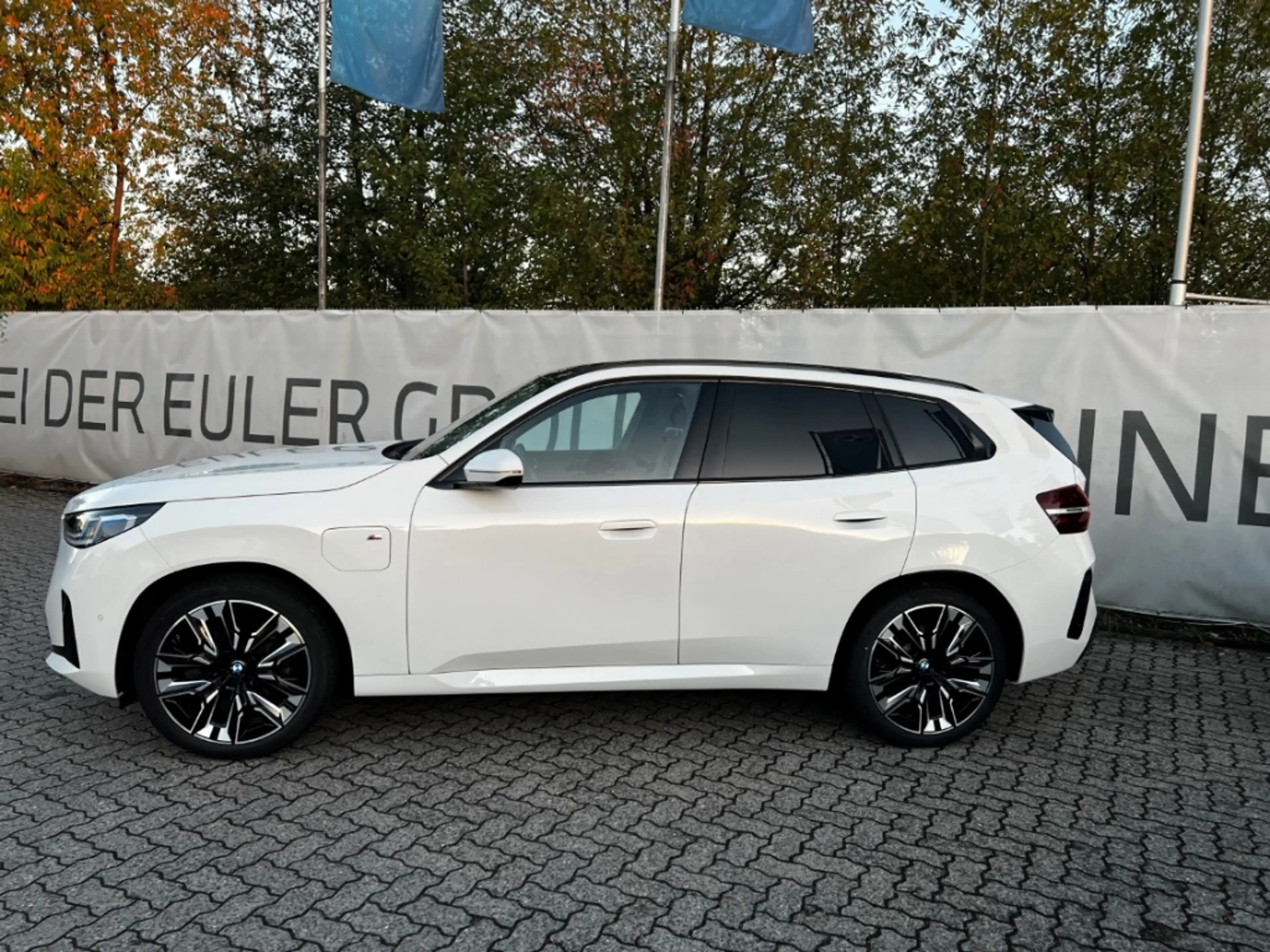 BMW X3 30e xDrive Sportpaket HUD AHK-klappbar El. Panodac — photo 2
