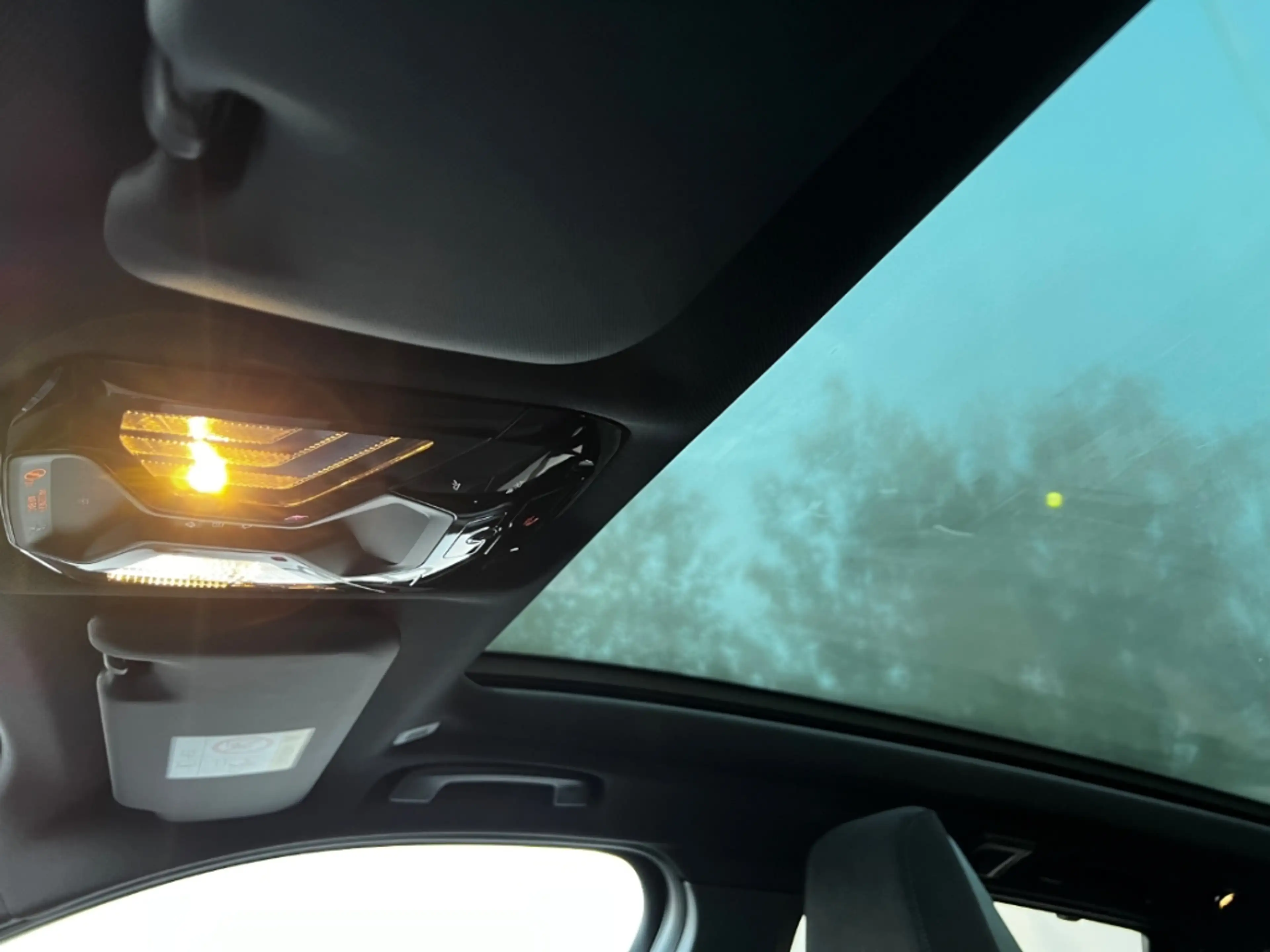 BMW X3 30e xDrive Sportpaket HUD AHK-klappbar El. Panodac — photo 9