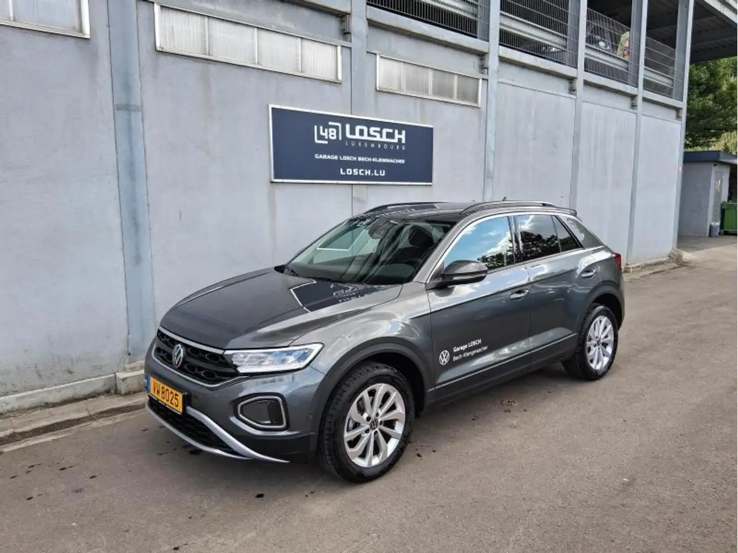 Volkswagen T-Roc Life Gris - 2
