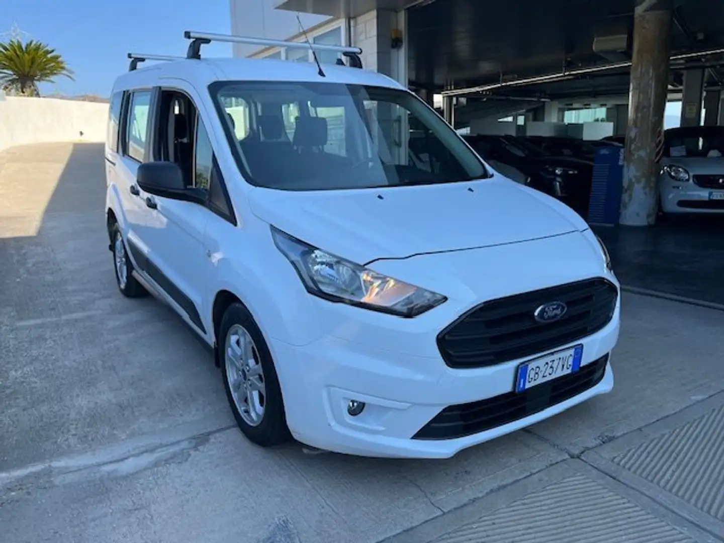 Ford Transit Connect 220 1.5 TDCi 120CV PC aut. Combi Bianco - 1