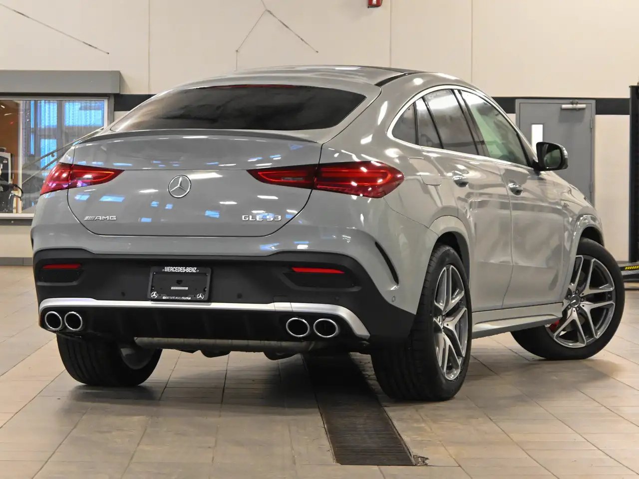 Mercedes-Benz GLE снимка Mercedes-Benz GLE